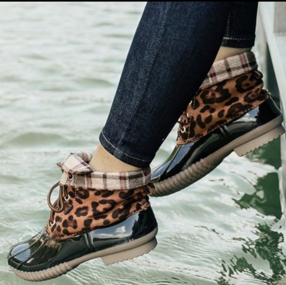 Leopard duck boots